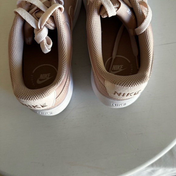 NIKE WOMANS COURT VISION ALTA PINK SZ 7M - Picture 15 of 16